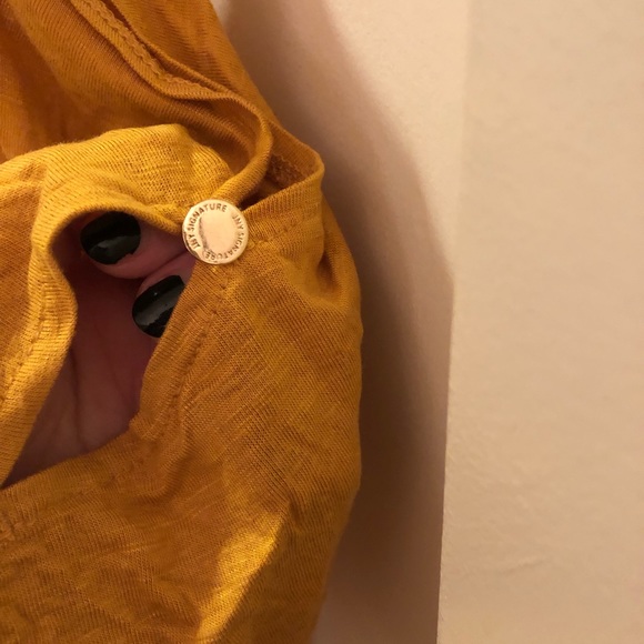 ⛔️SOLD⛔️ Jones NY 🌻 Cold Shoulder Cut-Out Top - Picture 8 of 11